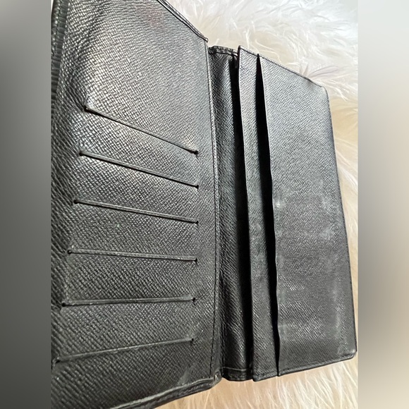 Louis Vuitton Paris | Made in Spain | 1999 Vintage Epi Long Wallet Organizer - Picture 8 of 15